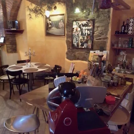 Antonio 3* 什克沃雷茨