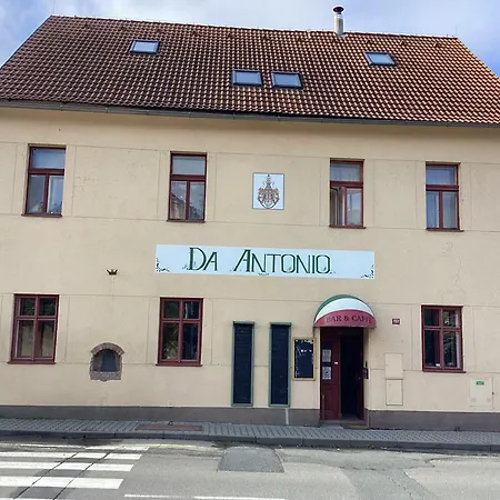 Antonio 3* Škvorec